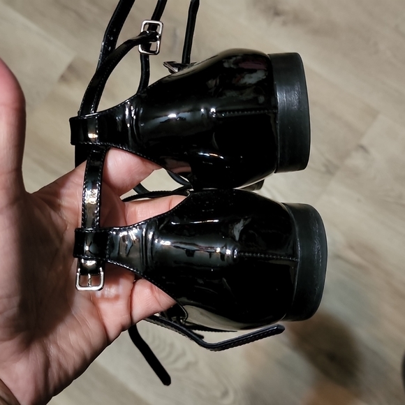 SAINT LAURENT YSL BLACK PATENT STRAPPY ANKLE STRAP EUC BADAZZ 39.5 SHOES - Picture 7 of 11